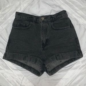 High-Waist Cuff Short